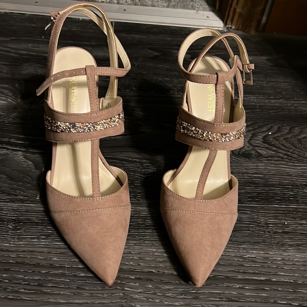 Brand new Nine West blush suede sparkly pumps